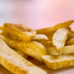 Ile się robi frytki w piekarniku? Sprawdź idealny czas pieczenia