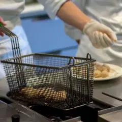 Jaka temperatura oleju do frytek, aby uzyskać idealną chrupkość?