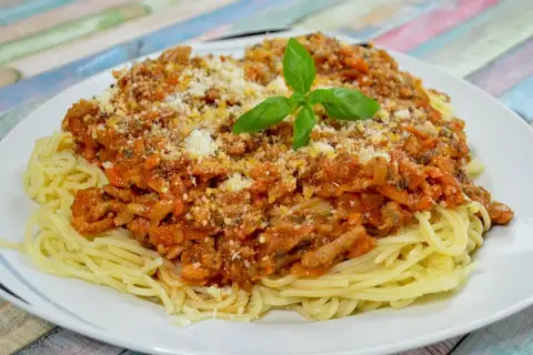 Pyszne spaghetti z ryżem – wyjątkowy przepis, który zaskoczy wszystkich