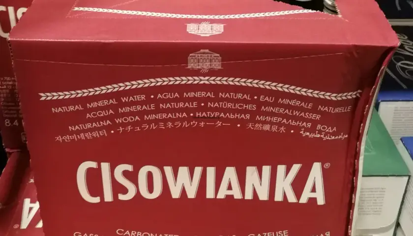 Ile ma karton wódki? Zaskakujące fakty o butelkach w opakowaniu