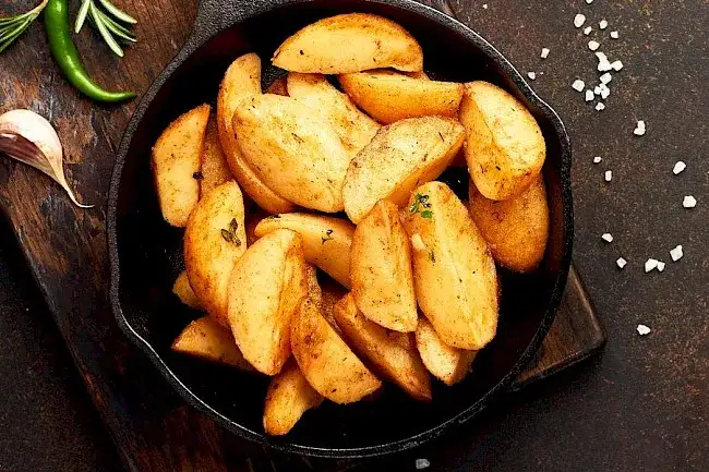Zdjęcie Ile kcal mają frytki z piekarnika? Zaskakujące fakty o kaloriach